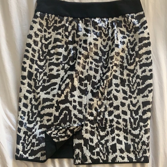 The Limited Black & White Animal Print Sequin Pencil Skirt Size 0R BNWT - Picture 3 of 6